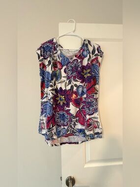 Talbots Vibrant Floral V-Neck Cap Sleeve Stretch Knit Blouse